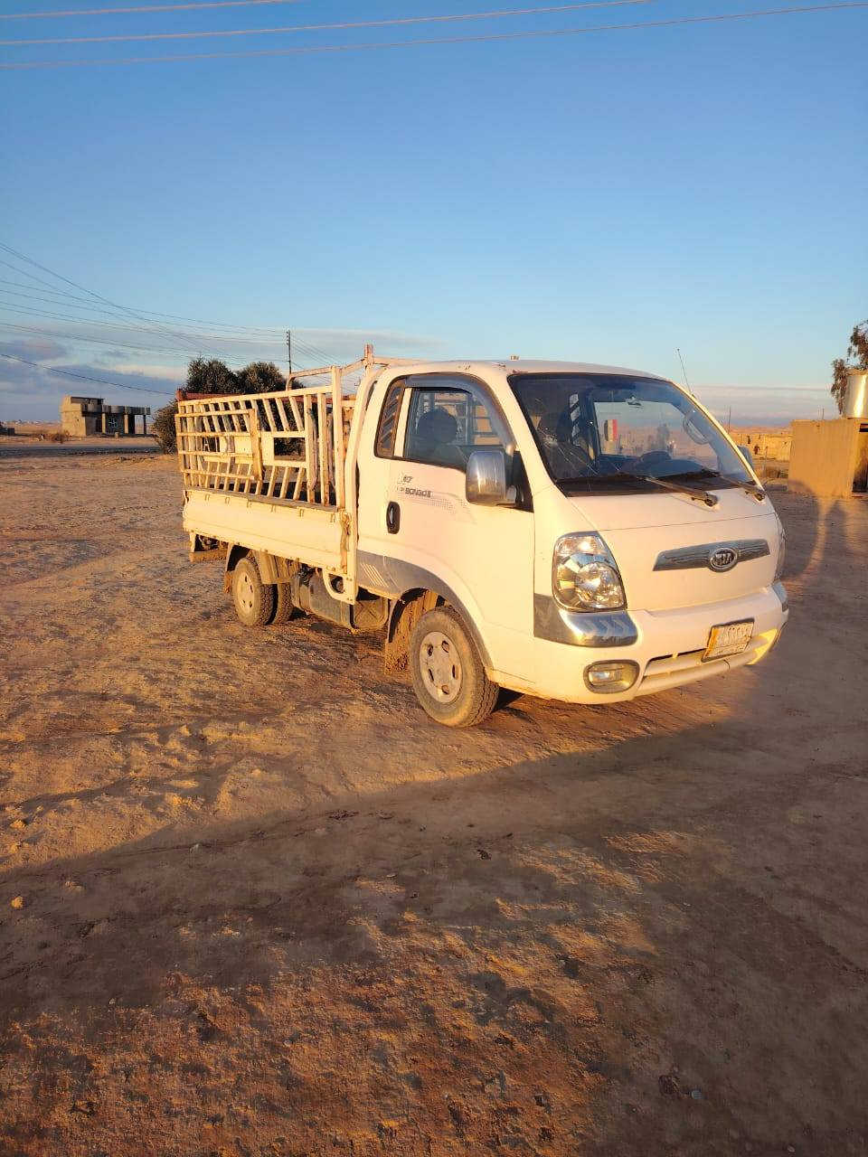 السلام عليكم سيارة للبيع كيا بنكو
موديل 2010 رقم صلاح الدين أ تحويل ثاني يوم كير محرك شرط طخم تاير جديد باتري جديد بيها ضعف بالبنب الباقي شوف العين السياره احلا من الصور مكانها صلاح الدين الشرقاط السعر ٨٥ وبيها مجال بسيط. الاتصال على الرقم ***********
