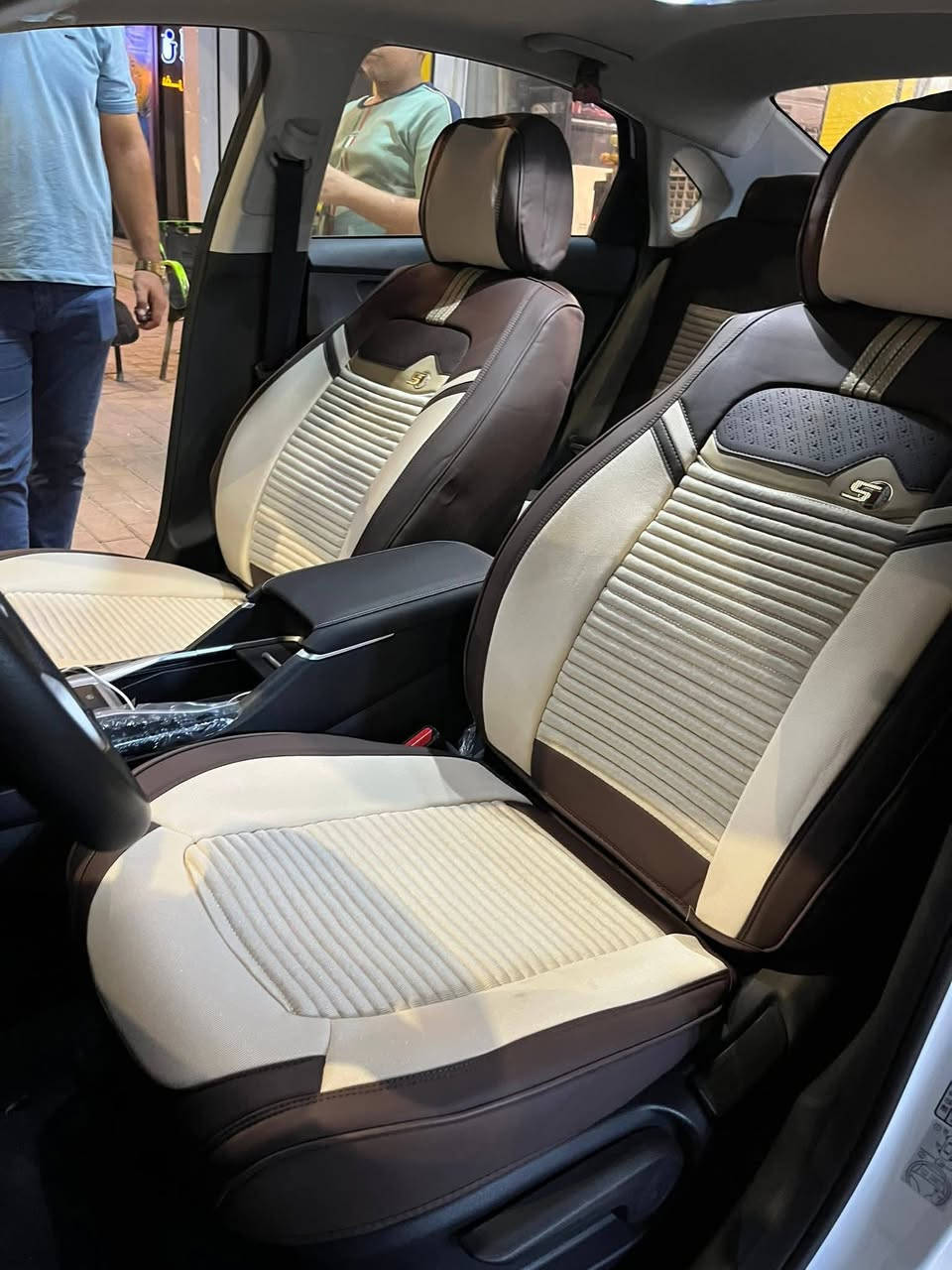 فقط ب65 الف عرض خاص 5 راكب لجميع انواع السيارات


**إذا كنت صاحب هذا الإعلان وتريد حذفه لأي سبب، رجاءا أرسل رسالة إلى الدعم الفني**