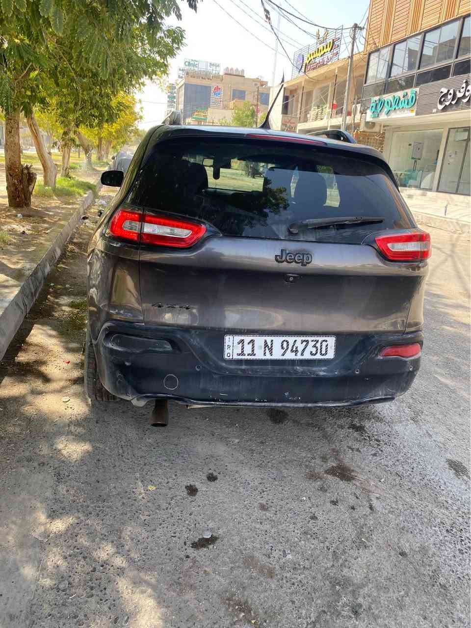 السلام عليكم . جيب شيروك بزون موديل 2018 امريكي لمتد بصمه حساسات كامره رادار تشغيل عن بعد فول مواصفات ما عدى بانوراما .. للاستفسار اكثر 
*********** كربلاء, العراق
