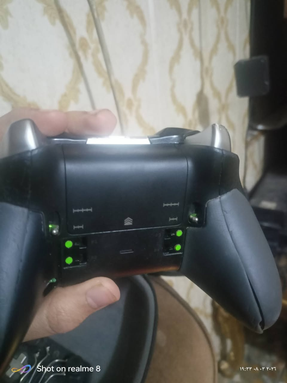 يدت إكس بوكس ون اس و إكس سيريس اس و إكس طبعا يده احترافيه ما يصير بيها درفت  سعره45بيها مجال للشرايه


**إذا كنت صاحب هذا الإعلان وتريد حذفه لأي سبب، رجاءا أرسل رسالة إلى الدعم الفني**