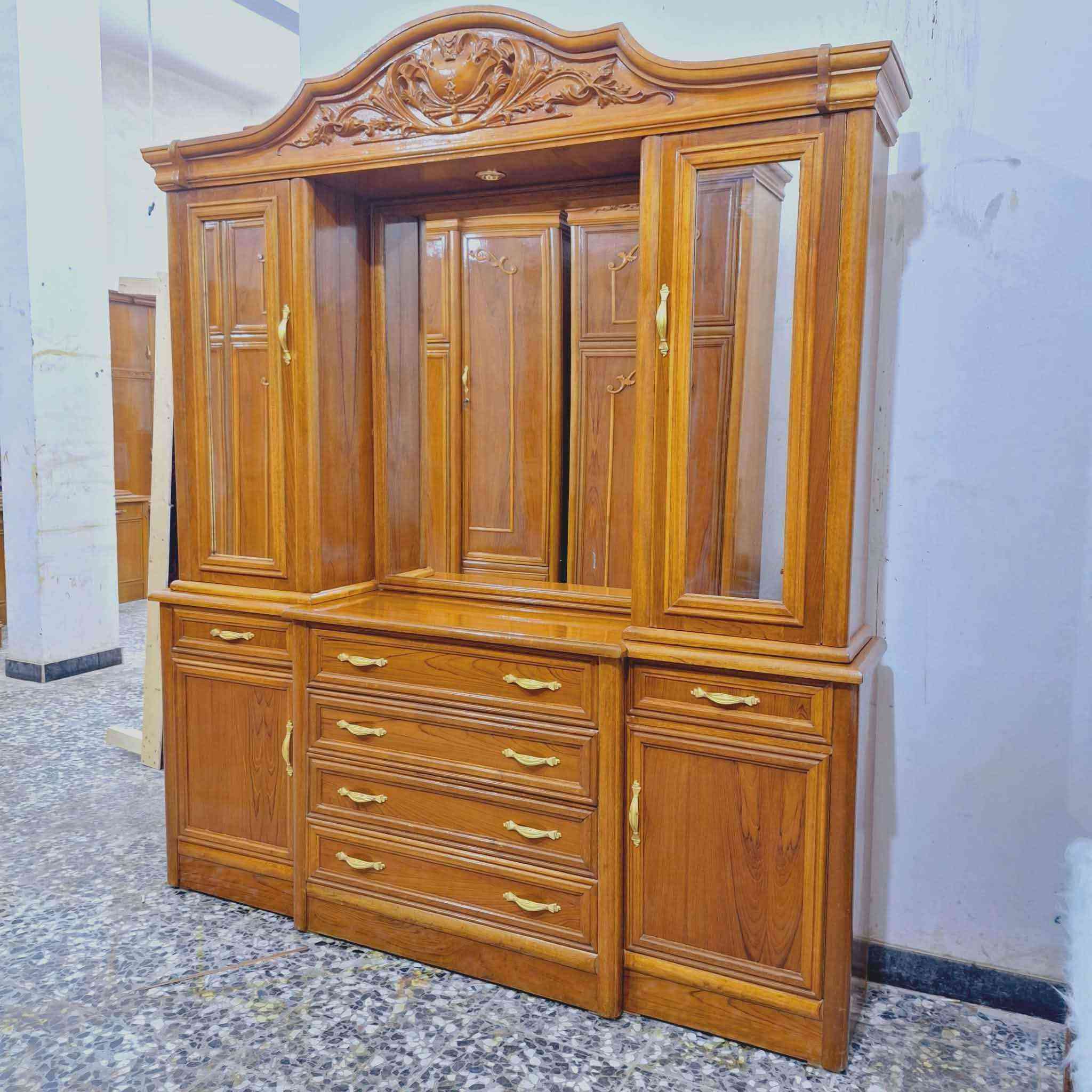 غرفه ست ابواب ملحق داخل خارج صاج غرفه متتكرر مسرح رئاسي الغرفه كله عباره من جاوي وزان تفصال درجه اولى السعر مليون و750 واصل داخل بغداد بغداد, العراق


**إذا كنت صاحب هذا الإعلان وتريد حذفه لأي سبب، رجاءا أرسل رسالة إلى الدعم الفني**