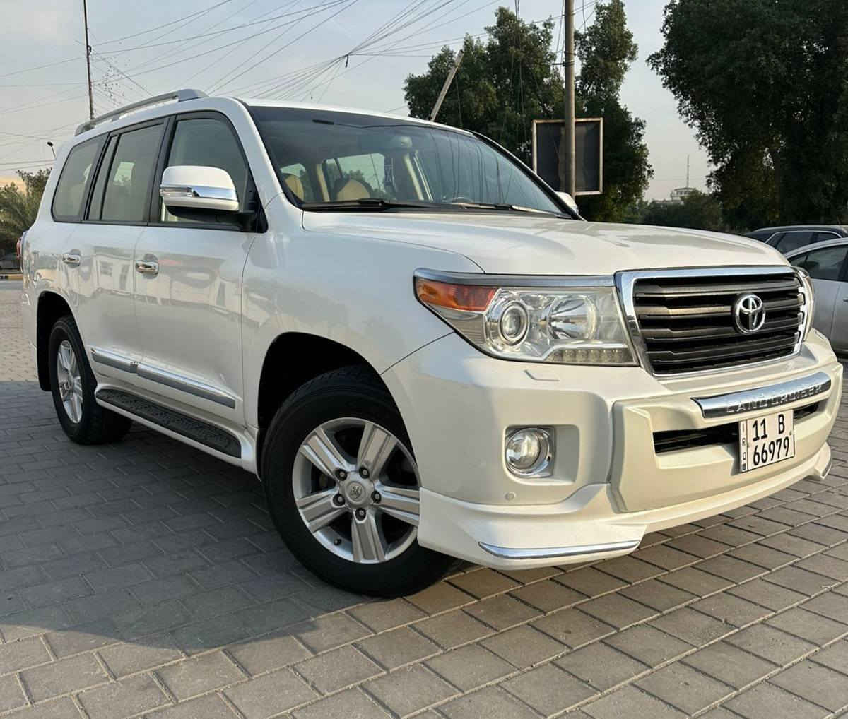 تويوتا لاندكروزر GXR بريم موديل 2012 
سيارة مكفولة كفالة عامة من الصبغ وكل شي 
حت الدعاميات بلاديه 
(فقط بارد قليل جدا بالجاملغ الامامي)

سيارة ماشية 163 الف 
فول مواصفات 
مواصفات البريم المعروفه الفول 
فتحه و كامرا وثلاجه وكشن كهرباء 
وحساس مري شفط
بأسمي تحويل مباشر  
هزه جديده رقم بغداد الانكليزي
تحويل ثاني يوم

مكان السياره بغداد شارع فلسطين 

ال💎ــسعـر 🟥 :: رقم (1) تلـقـائـي 📮

رقم صاحب ســـيـارة :: ***********
