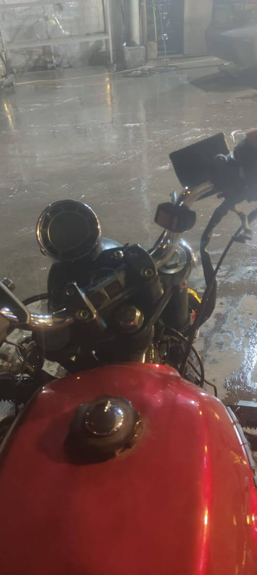 دايوان لاتي 2023
مرقم ديالى مشروع وطني هزة جديد ماشية  ١٨٠٠٠ 
الدراجه خير من الله ماناقصها غير دبل تجفيت لا أكثر  
اكفلك كلشي بلدراجه من التاير للكلوب 
2600 وبيها مجال 
الشراي يتصل 
***********
