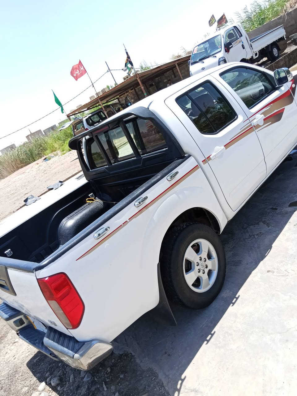 سلام عليكم نيسان نيفاره 2009سياره جاهزه من كلشي رقم واسط كير عادي  سعر 88 بيه مجال رقم ‏‪***********‬‏
