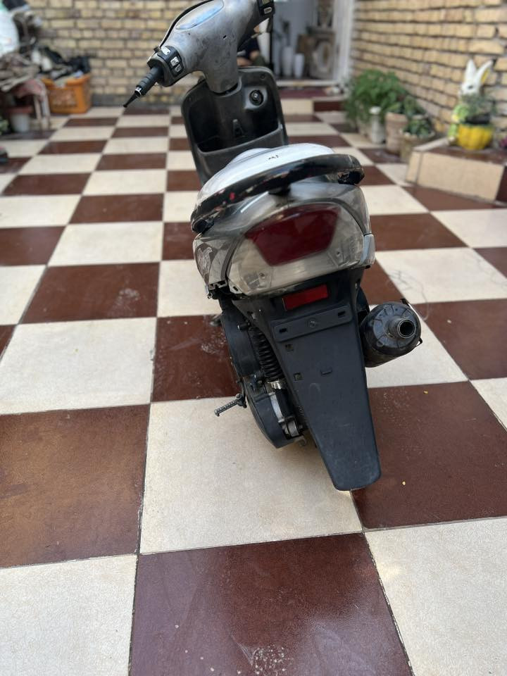 السلام عليكم شباب ماكس منغولي طافيه عطلها بس كابريته وبيها  بعد نقوصات ب325 والشراي بخدمته عنوان ناصريه اريدو ***********
