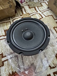 مضخم صوت • قيم