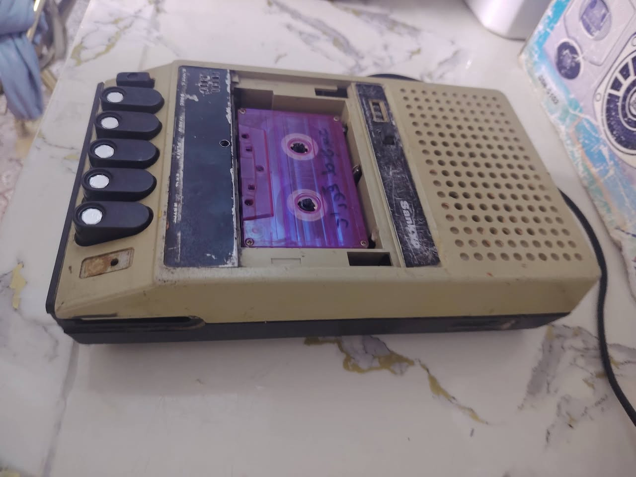 مسجل سانكيو طرح شغال بشرط سعر 45 الشراي يخابر او يراسل واتس اب ***********
