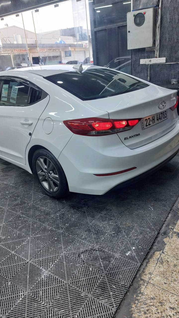 النترا ٢٠١٨ وارد أمريكي نص مواصفات 
شاشه جبيره رادارات محرك ٢٠ دوش مامفتوح 
ماشيه ٩٨ ألف ضرر السياره بوند بدون دواخل بدون ايرباك طخم تاير صدر تبريد تدفئه كله جديد 
هزه سنويه كله جديد السياره بأسمي تريد وكاله تحويل 
مكان السياره ناحية القياره للإستفسار الاتصال *********** ***********
