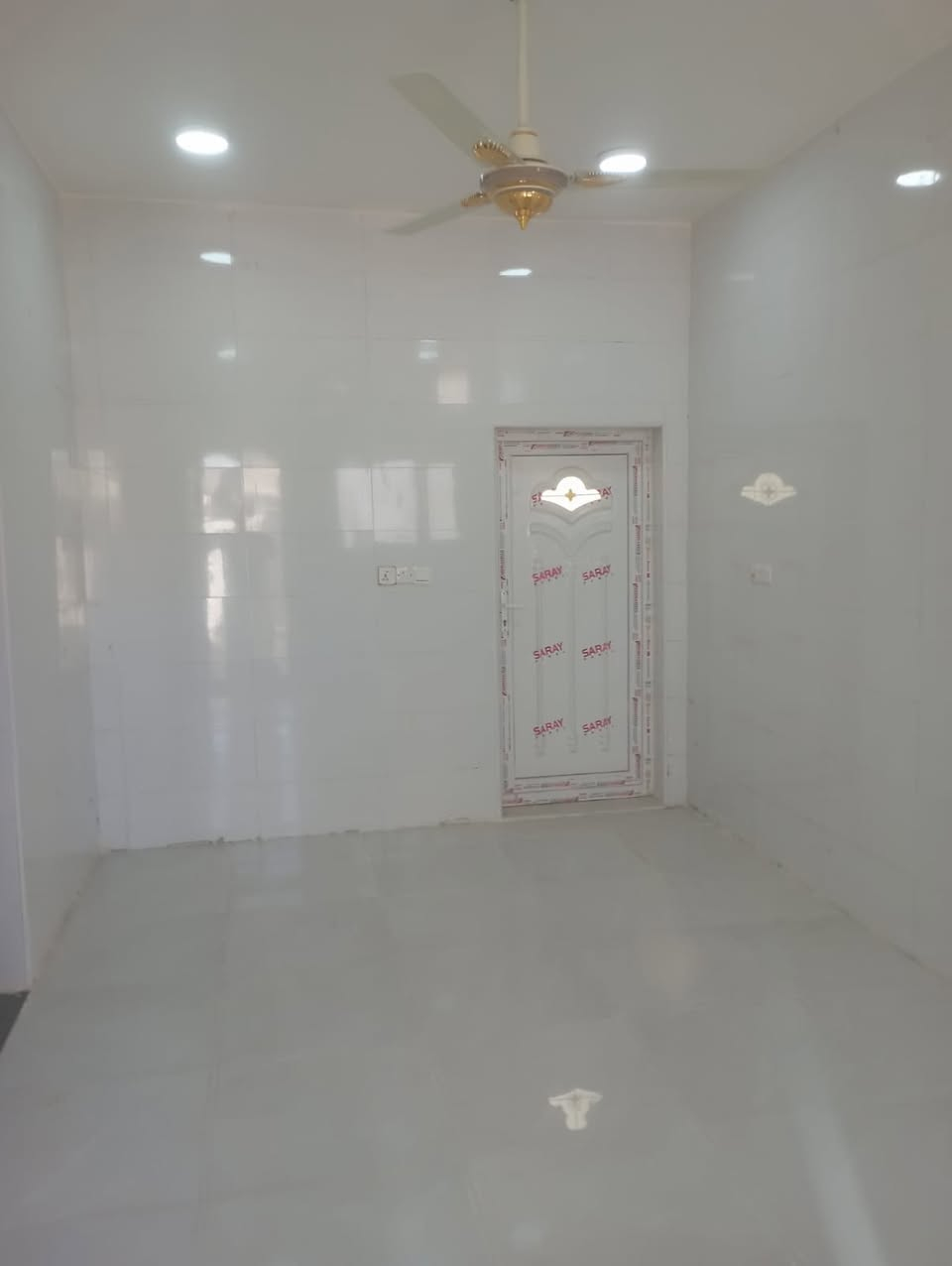 #بيع______شراء______وتبديل #دره_التطور_للبيع_والبنا_
يتوفر لدينا جميع الفئات
مجمع ابو تراب السكني
متوفر دار سكنيه
200 متر مجمع ابو تراب السكني
بنا حديث جاهز للسكن 🏠🏠
طابقين غرفتين فوك وغرفتين جوه
3 صحيات استقبال مطبخ تخاريج
صاله بيع مناسب 🌷🏠
مرحله ثانيه مثل ماموضوح بالصور
سند حر كامل للمصرف
يباع نقدي
للتواصل والاستفسار يمكنك الاتصال عل الرقم*********** او زياره الموقع الكاىن مجمع ابو تراب شارع النخيل مكتب درة التطوير للعقار
