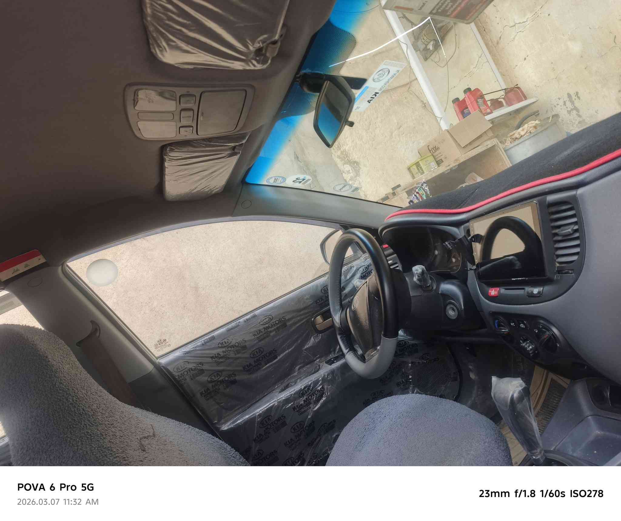 كيا ريووو موديل 9 مكينة 14 خير من الله كير شرط فول تماتيك داخل برايد سيارة بسمي شرط الوكالة والتحويل ضرر مابيها بيها صبغ باب السايق شي قليل موجود سونار شرط رقم شمال خابر وتدلل ***********
