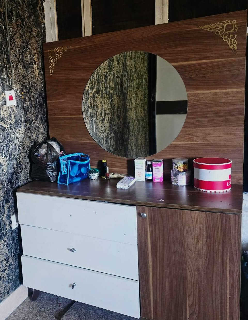 أغراض بيت أسعار جدآ مناسبة المكان بغداد شارع_فلسطين __***********
