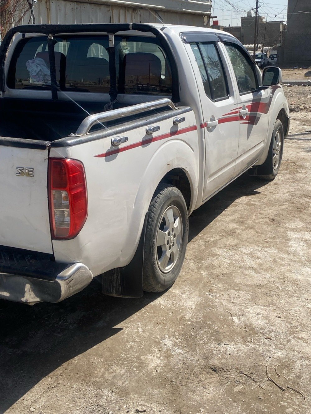 بغداد بلديات مضيفه سياره ميكنه مفتوحه شغل مضبوط وبيها ٢ قطع بارد 