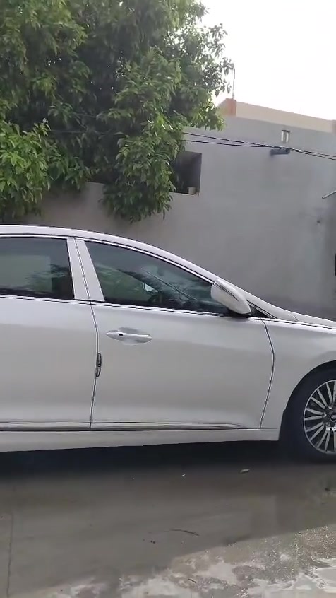 ا السلام عليكم ازيرا للبيع موديل ١٤ ماشيه ٩٣ الف حقيقي سياره بدون صبغ بدون بارد مواصفات الازيرا المعروفه سياره جديده  رقم سليمانيه  سنويه لل٣١ باسمي *********** سعر ١٤٠ سياره جاهزه وجديده  تخم تاير جديد
