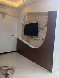 مؤثثة بالكامل • ٤٠٠م • حديقة كبيرة