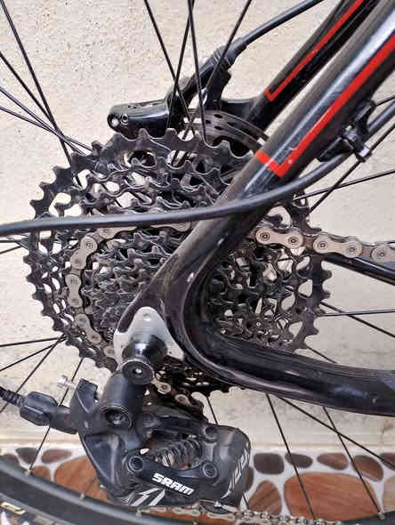 بسم الله الرحمن الرحيم
بايسكل كريفل ماركة ألمانية مال سباقات العالمية
نضيف جداً و جديد, ما به أي نقص، عنده 11 كير
خفيف الوزن مادة كاربون،
بريكات الدهن،
مكاني محافضة سليمانية، قضاء رانية

سعر: ١،٦٠٠،٠٠٠ و مجال
رقم الجوال: ***********
