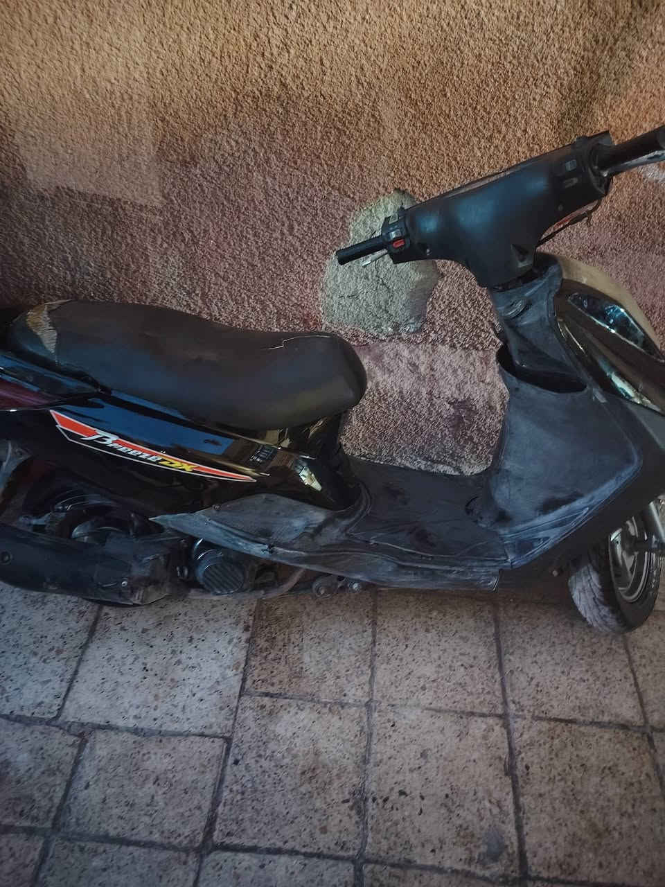 سلام عليكم بريز كابريتر دراجه سلف هندر كلشي بيهه شغال مكينه تخبل ناعمه وشلعه ومعدل كل نقص مابيهه السعر ٥٥٠ وبيهه مجال قليل مكاني زعفرانيه ***********
