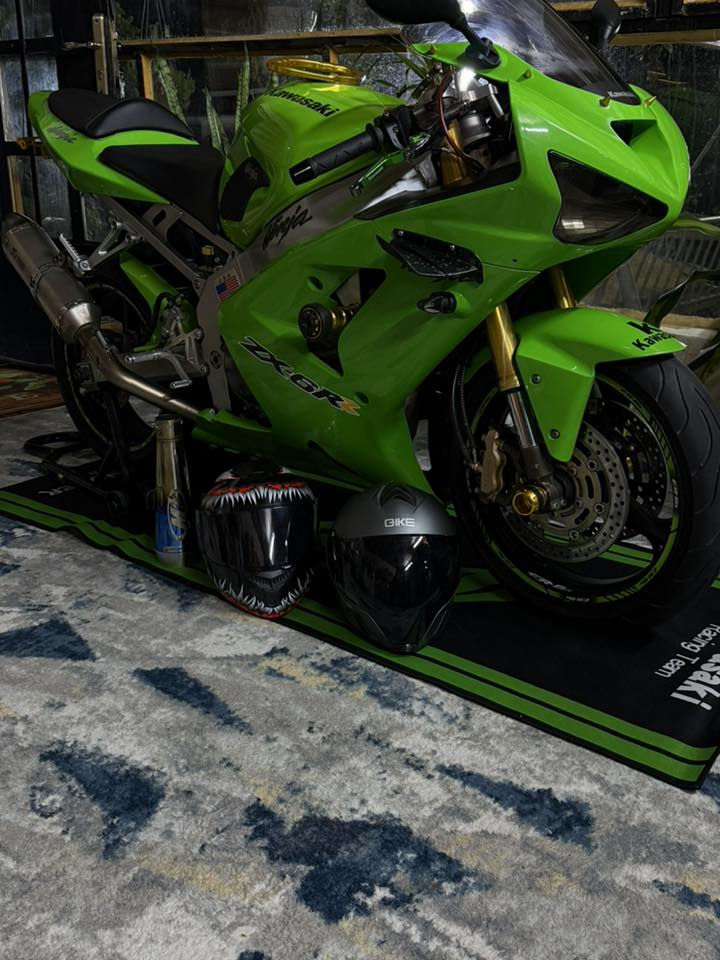 السلام عليكم اللهم صلي على محمد وال محمد الطيبين الطاهرين دراجة بطح كوسكي 636 مديل 2004 أوراق بدون رقم كزوز عليه صوت رعب دراجة كفاله عامه مال جناي ربع ما تصرف عليه غير بانزيز ودهن السعر35 مطيك قطعه نادره هواي اكو عطلات بسوك روح اخذ مع احترامي العنوان بغداد رقمي ***********
