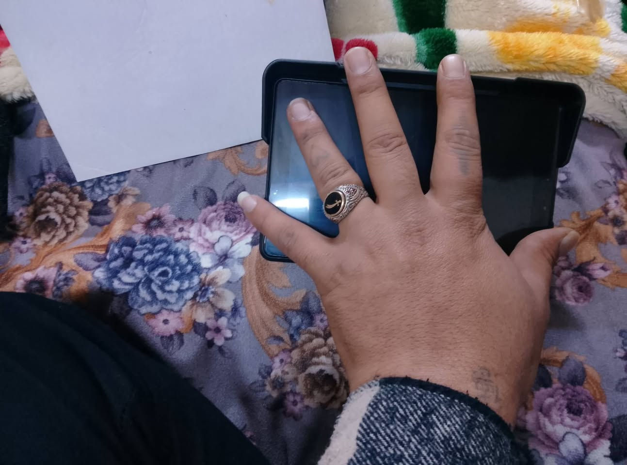 شاشه دراجات تجيب نظام فول كاميرتين خرائط كار بلاي للتواصل غير متواجد على الفيس***********
