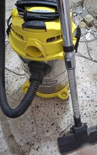 مكنسة كهربائية • قليلة الاستخدام • ألمانية