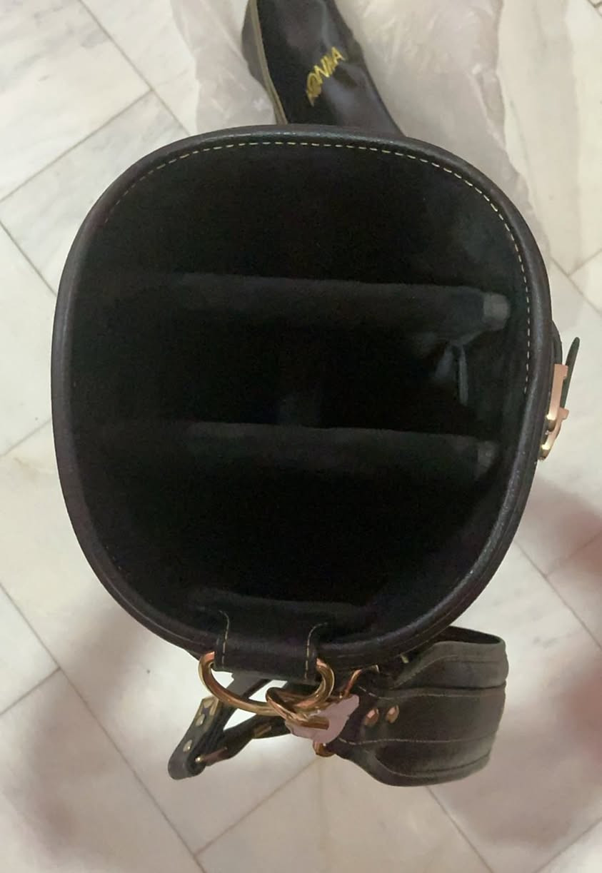 جنطة جلد جديدة بالكارتون ماركة كبيرة جدا


**إذا كنت صاحب هذا الإعلان وتريد حذفه لأي سبب، رجاءا أرسل رسالة إلى الدعم الفني**