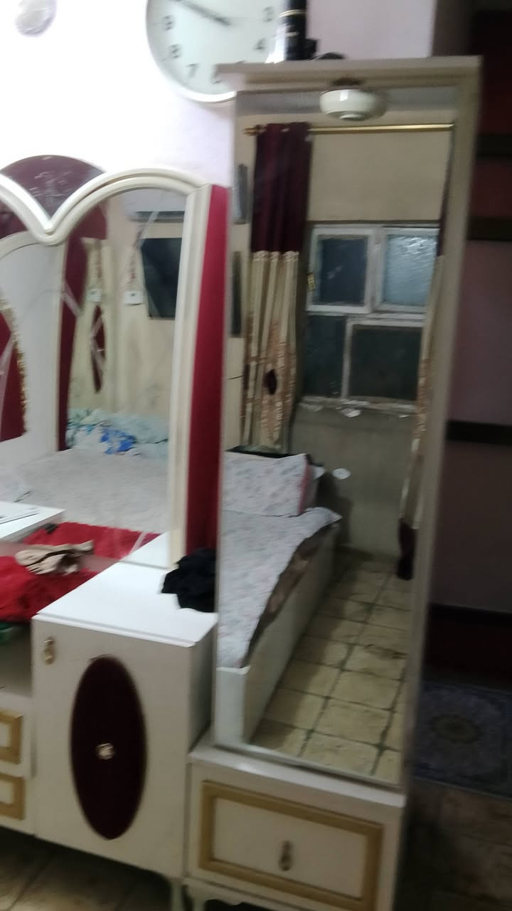 غرفه نوم تركي للبيع برادله ترتيب وبسعر مناسب اليحتاجه يدلل عنواني زعفرانيه وهذا رقمي ***********
