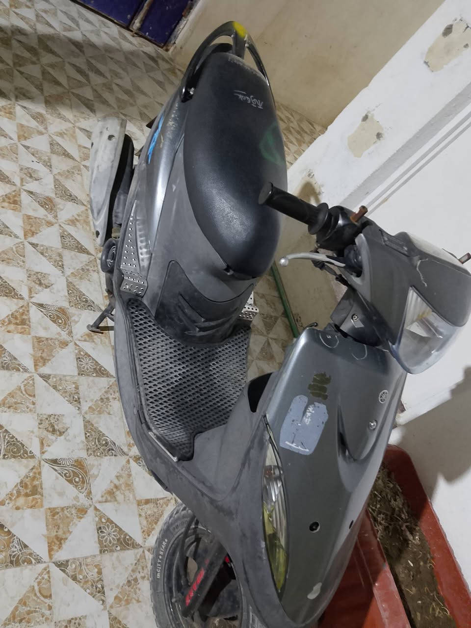 دراجه ماكس عدله حاويه رمبه صالها اقل من شهر من طالعه كامله ما ناقصه برغي  مزوده بلاده من الحاويه السعر مليون و100 الاتصال ع رقم ***********
