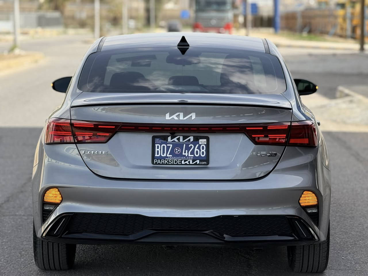 كيا فورتي وارد أمريكي موديل 2024 ماشيه 18 الف محرك 2000 دوش حادثه كما موضح بل صور فقط كسر بل دعاميه ومصلحه نفسه تعتبر كلين بدون ايرباك بدون صبغ كله ليبل واحد موصفات جي تيلان بصمه وشاشه جبيره جيبيس كأمره دواره اشاير بل مرأي امرايات سود رادارات امامي وخلفي وبل مري وسايد بريك بصمه وتشغيل عن بعد موصفات فول عده الفتحه لايتات زنون لد خلفي للتصال *********** ملاحضه سياره ب عمان تريده حره أو شهداء وسياره نقص برغي مابيه مصلحه وجاهزه وكامله وسياره احله من صور بل واقع
