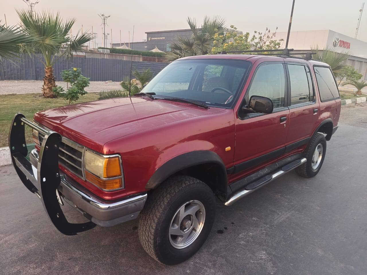 السلام عليكم فورد اكسبلور موديل 94 مكينه سته سلندر بلاد 3,5كير بلاد مصبوغه حزام شرط  لاقماره ولا بنيد حداديه 60بالميه بأسمي السياره رقم بغداد سنويه ل30 كهربائيات شغاله تبريد بوري مثقوب ولفان بي ضعف بيع او مراوس ب سايبه تكسي مكاني ديوانيه المركز سعرها 47وبيها مجال قليل ***********
