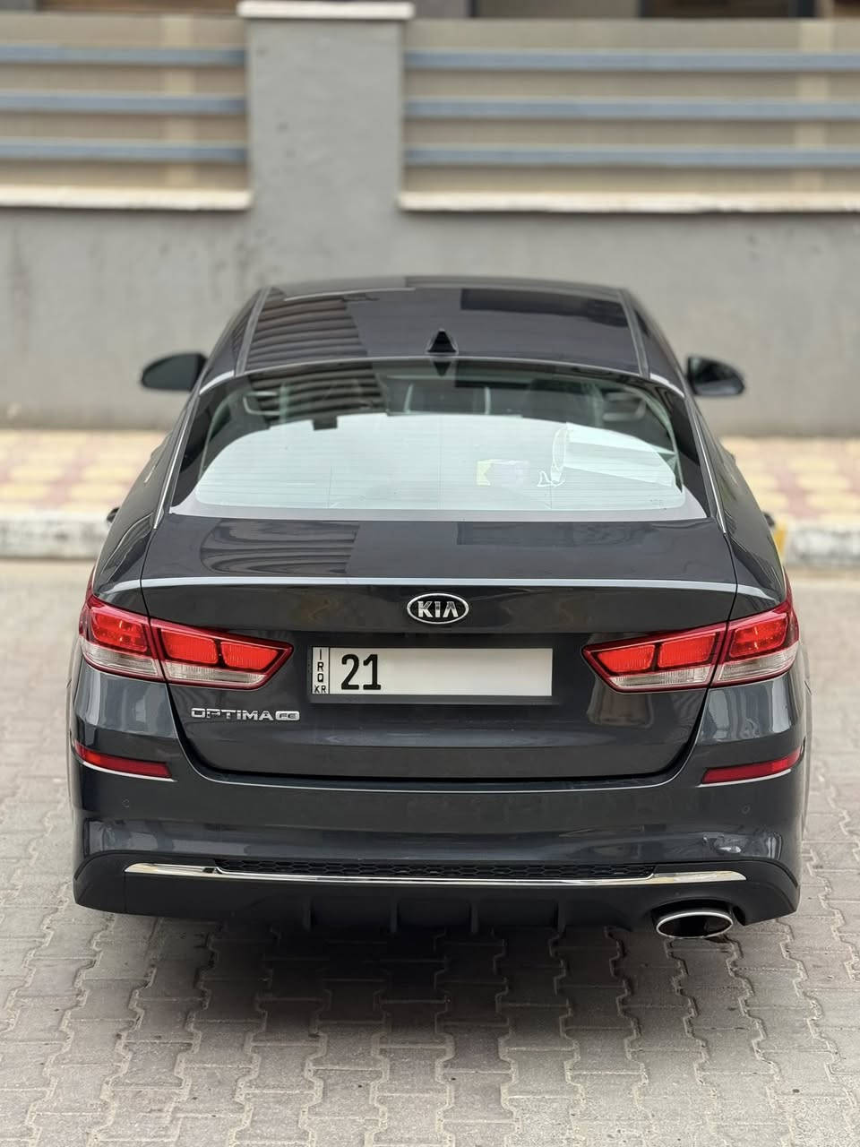 ب سعر البلاش كيا اوبتيما 2020  FE فول وارد امريكي
السيارة كفالة عامة ماعدا ضرر امريكا جدا سخيف بدون ارباك  جاملغ امامي فقط مكفولة من الشاصي والغد والدواخل 
سيارة  ماشية 49 الف بحالة الوكالة 
رقم شمالي  الجديد هزة وفحص وسنوية كلشي جديد
المحرك 2.4. V4  المرغوب  .
المواصفات :

 تخم تاير جديد
مانع انغلاق المكابح ABS  . 
* مصابيح أمامية زنون . 
* كشافات الضباب زنون . 
* المصابيح الأمامية مع LED . 
* حساسات . 
* شاشه كبيرة مع نظام ملاحة نفكيشن GPS .
* الشاشة مع اوپشنات كثيرة  . 
* سستم صوت الپاين .
رادر امامي نضام تحديد المسار 
3 انظمه قيادة رياضي واقتصادي وطبيعي . 
* تدفئة ستيرن . 
* محدد سرعة . 
* تلفون بلوتوث . 
* كاميرا خلفية .
* مرايا متحسسة للاضاءة العالية .
* دخول ذكي (بصمة) .
* الرقم شمالي  تحويل ثاني 

السعر   134وبيها مجال 

*العنوان: بغداد  الكرخ قرب المطار 

للأتصال على الرقم 

***********
