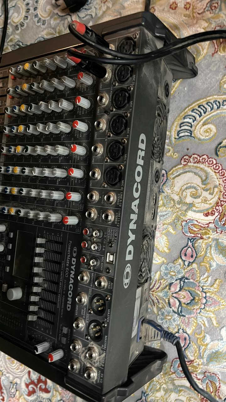 للبيع مكسر داينكورد بور 600 جيل ثاني اصلي الماني  نظافة 93‎%‎ 
ملحقات سستم صوت عدد 7 

السعر خاص واتساب *********** بغداد شارع صناعة
