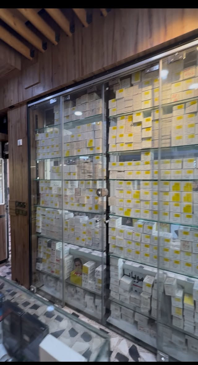 مكتب سمارت فون 
لتجارة القطع غيار  الهواتف 
سامسونج ايفون هواوي تكنو انفنكس ڤيڤو 
اسعار خاصة لمحلات الصيانة ( مالنا علاقه بصعود الدولار 😀
المجموعه الثقافية مقابل باب العلوم 
***********
***********
