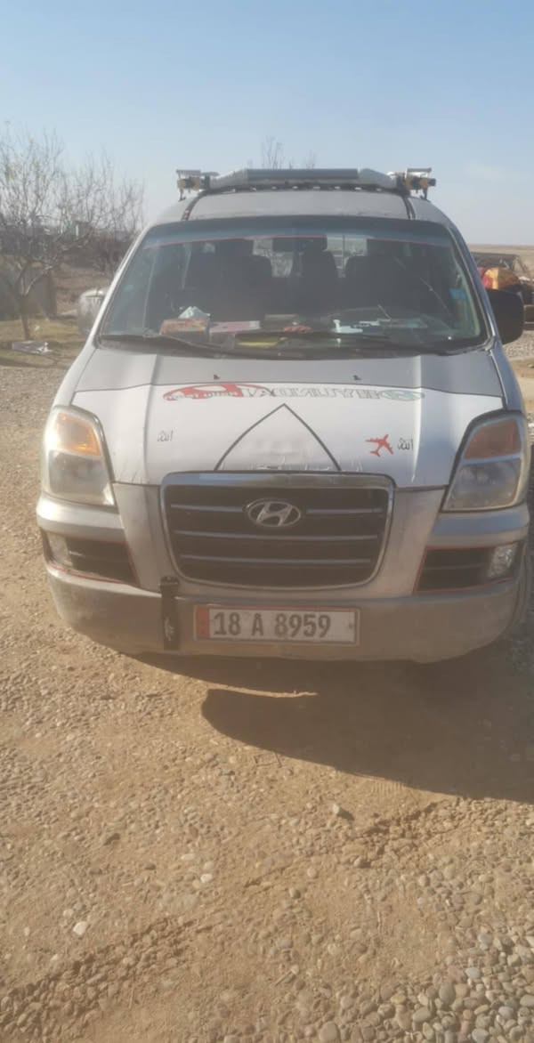 السلام عليكم للبيع ستاريكس موديل 2006 رقم دولي باسمي كير محرك ياباني vvt كير عادي تبريد ثلج طخم تاير جديد السعر الاتصال على الأرقام التاليه
***********
***********
