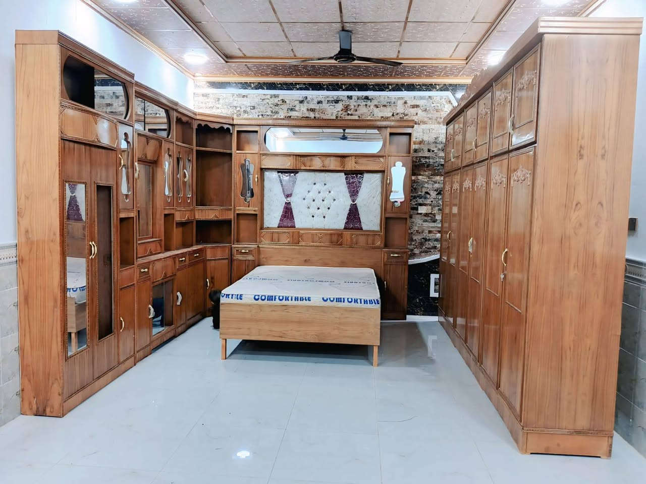 غرفه نوم عراقيه حطاطه صاج درجة اولى نضافه فول استخدام قليل جدا السعر مليون و١٥٠بي  العنوان الرمانه البعبيد الاتصال *********** هيه ودوشكها
