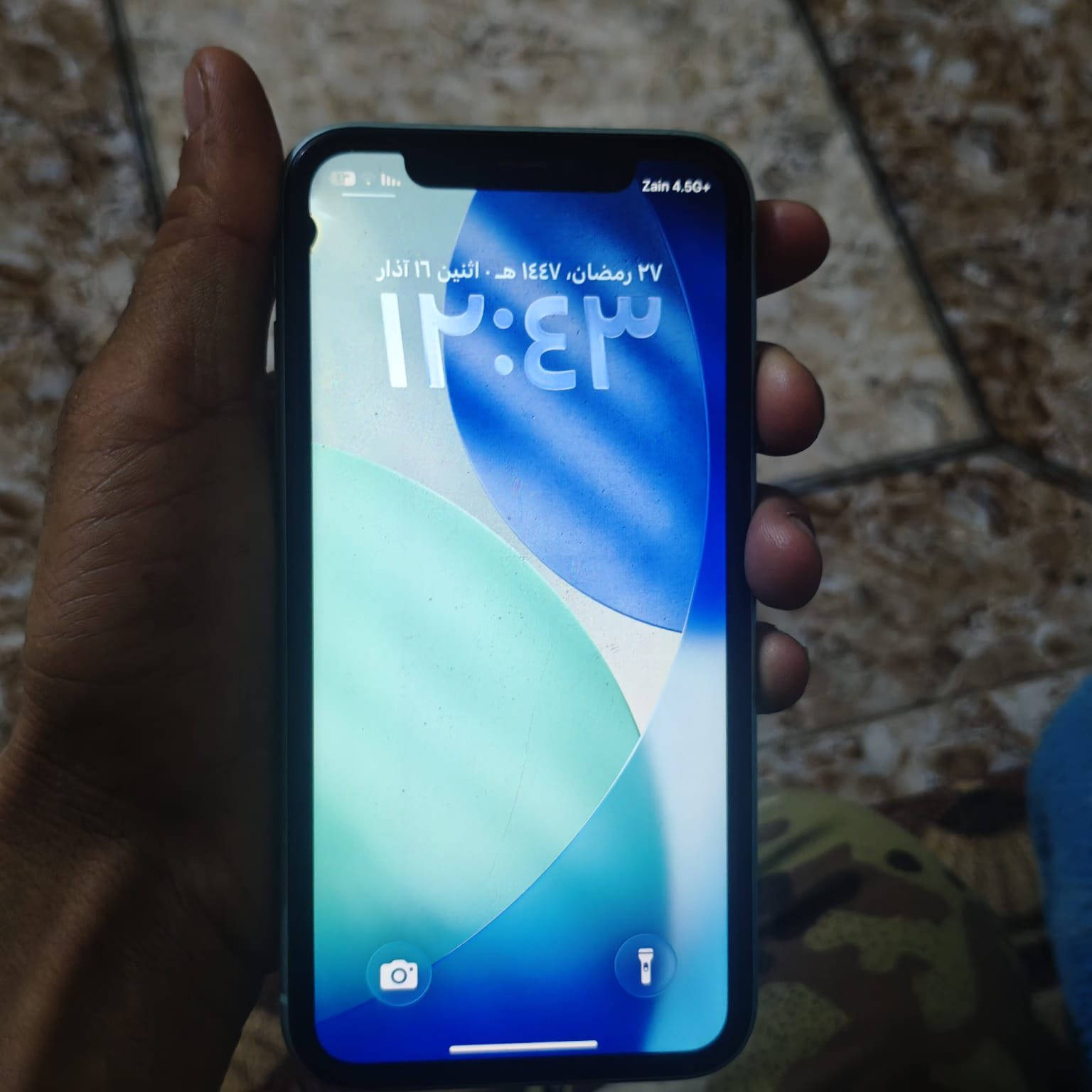 سلام عليكم
جهاز آيفون ١١ عادي 
ذاكره ١٢٨ 
بطاريه ٧١ 
جهاز مبدل بطاريه بس باقي الجهاز نضيف 
البيع او مرواس سعر ١٨٠ بي مجال 
مكاني فلوجه النساف 
***********
