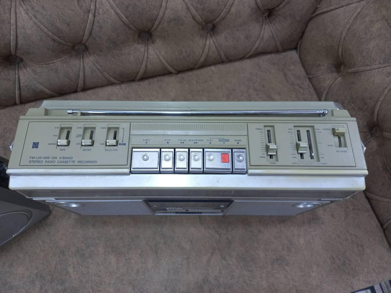 مسجلات ناشونال وبانسونيك 
نضافه عاليه جدا سعر الكل 250 الف


**إذا كنت صاحب هذا الإعلان وتريد حذفه لأي سبب، رجاءا أرسل رسالة إلى الدعم الفني**