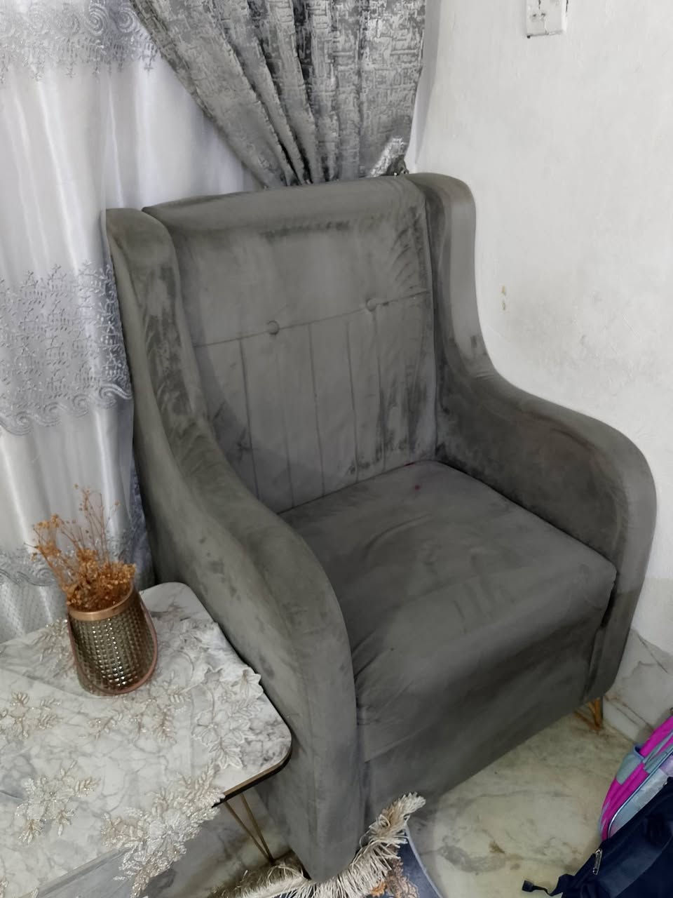 السلام عليكم تخم مستعمل نضيف مابي اي ضرر 8 مقاعد مكاني بغداد الاسكان رقم سعر 200 وبي مجال الهاتف ***********
