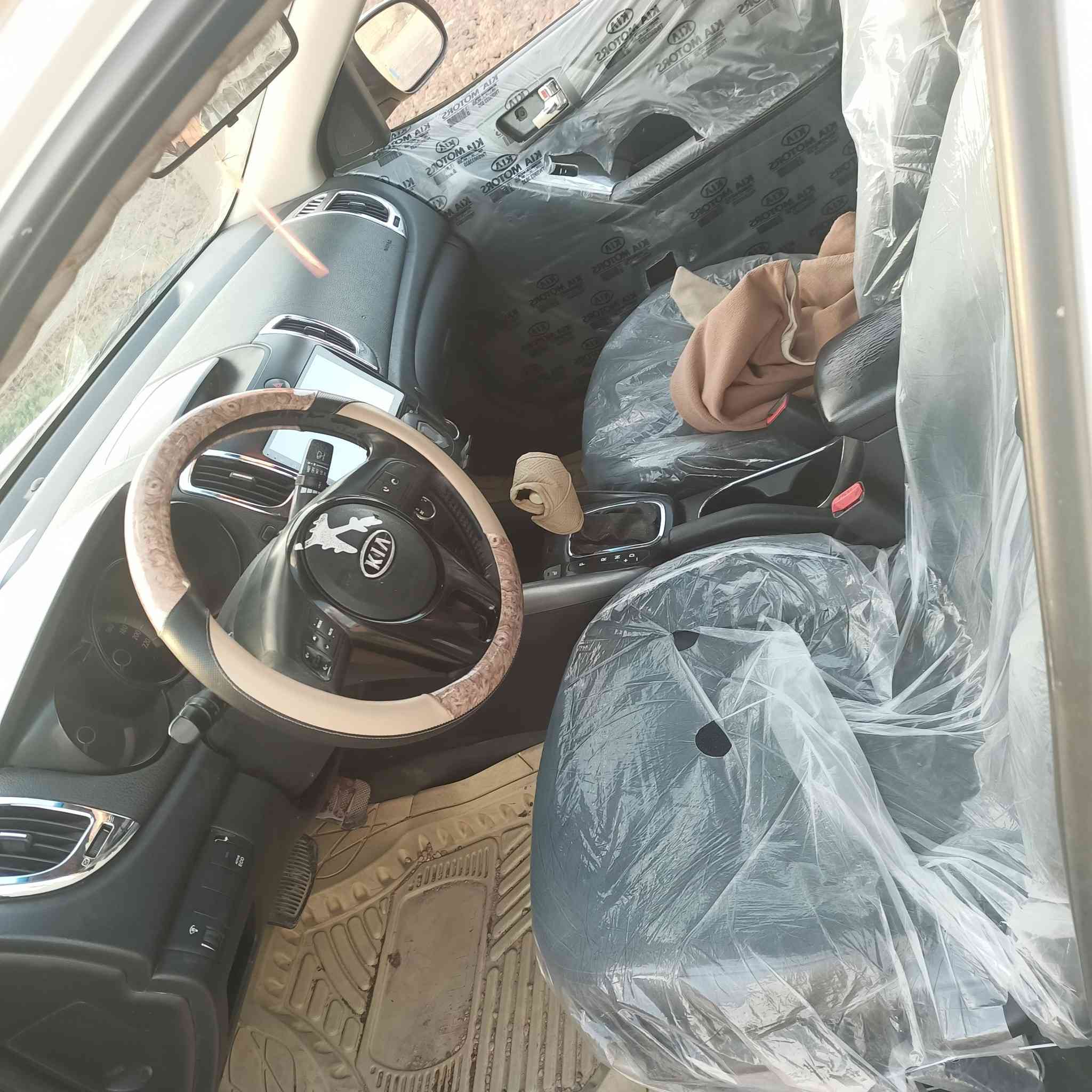 السلام عليكم فورتي 2013خليجي فول مواصفات محرك كير كله جديد السعر 75وبيه مجال الشراي يتصل علخط  مكان السياره الانبار ارمادي ***********
