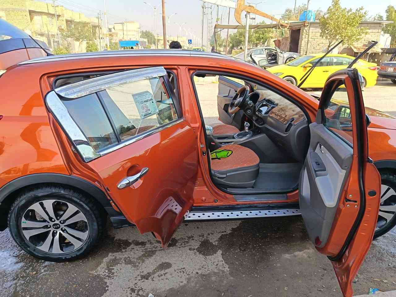 سبورتج ٢٠١٢ خليجي مكفولة
دوش محرك ٢٠٠٠ المرغوب 
مكفولة كفالة عامة من الصبغ والتبديل والضربة 
ماشية ١٤٦
رقم بغداد مشروع وطني سنوية جديدة بأسمي
بانوراما 
شاشة كاميرا تايرات  تبريد كله جديد
مكان ناصريه مركز 
***********
 السعر143 بيها مجال للشراي
