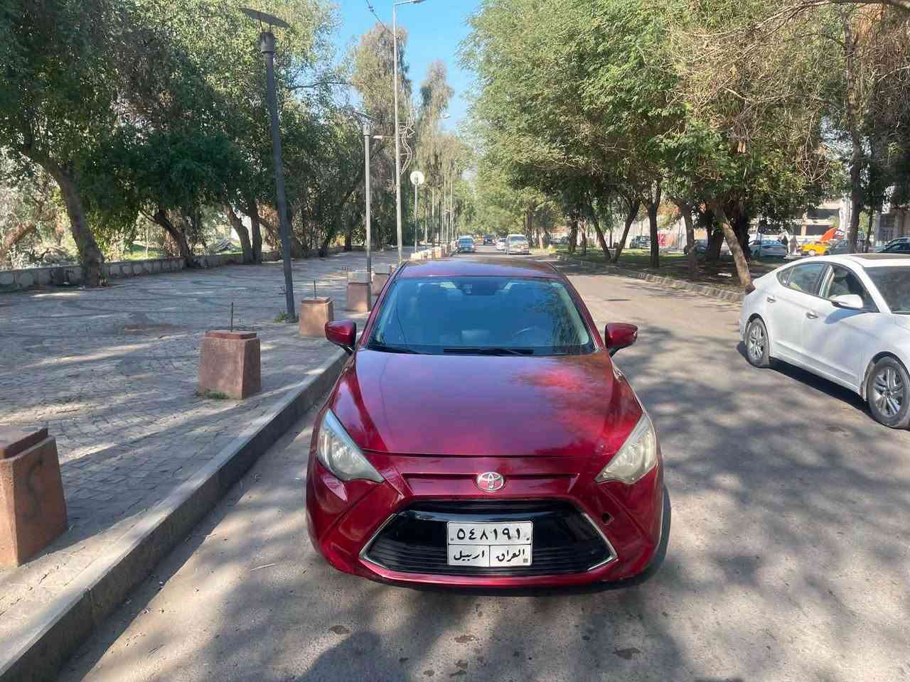 يارس موديل 2017 رقم شمالي تحويل او وكالة بكيفك لون ماروني وارد امريكي حادثها جاملغ ايسر فقط وهنا انطخت عندي بالجاملغ اليمنه بينه وبين الباب رجع بارد السيارة ليبل واحد تجي تشوف بعينك مواصفاتها بصمه شاشه كامره خلفيه ويل كب وباقي المواصفات المعروفه رايدها ٩٨ وبيها مجال بسيط مكان السياره الدوره  للاستفسار الاتصال على الرقم*********** بغداد, العراق
