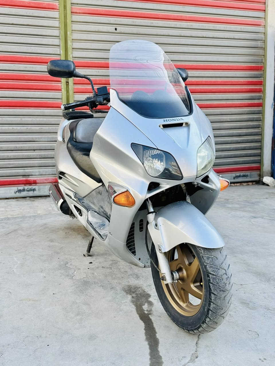 سلام عليكم فؤرزه سؤيج 06 MF لؤن رصاصي  بلادي 👍برغي ممفتؤح بيهه مكينه ناعمه شلعه ؤمعدل فؤل كهربايات كلهه شغاله  ناعمه اؤراق كامله حساس  و حساس و مانع انزلاق زوج امرايات كاعيات نيكل و زوج تايرات جديد حساس دراجه بدؤن اي نقص جاهزه كلهه سعرهه((850 )) دراجه انظف و احلى من لصور مال جنني مكانهه بغداد مدينة الصدر شراييننصل ***********
