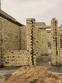 مفاجأة🌹
اقرأ الأخير واختار الي يناسبك

بيت العائلة تبني بعروض مخفضة اسعارنا تنفسيه من العالميه للمقاولات

1-عرض هيكل ب(180) ب (200 )ب (220)الف للمتر الواحد

2- عرض بيت كامل تسليم مفتاح (400) للمتر الواحد المناور لاتحسب في المتر 

💯💯💯💯💯💯

عرض تسليم مفتاح بسعر (400) الف دينار للمتر 

اولاً/ ورفع انقاضه وتسوية الارض وتهيئتها للبناء.

ثانياً / ارتفاع الدار

1. الطابق الأرضي (310 سم )

2. الطابق الثاني والثالث  (300 سم)

ثالثاً / مواد البناء

1. الطابوق جمهوري .

2. الاسمنت نوع جيد.

3. الرمل والحصى المغسول.

4. حديد تسليح عراقي نوع FFخاضع للفحص 

رابعاً /

1. تعديل الارض-

2. قشط وتسوية الأرض.

3. فرش تراب والسبيس(20)سم .

4. معالجة الأرض بمادة الكلوردين.

5. فرش طبقة من النايلون الزراعي

6. الصب:-

• الرفت: للبناء الفعلي بارتفاع 30 سم

• الاسس الشريطية: للأسيجة 

• البتلو- 10 سم

خامساً / الابواب والشبابيك

1. الابواب

• الباب الخارجي- حديد

• باب الاستقبال - قاصه

• ابواب الغرف- تركي اوخشب  صاج 

• ابواب الحمامات - المنيوم 

• ابواب المناور والترك البيتونه والمطبخ – الحديد.

2. الشبابيك

• فريم حديد والمقطع (P.V.C) مع عمل كتيبه حمايه بسعر (30) الف دينار للمتر المربع الواحد.

سادساً/ صب السقوف:- بالكونكريت الجاهز بمقاومة انضغاط (35 mpa)

سابعاً / المجاري

تتم المباشرة فيها من البنى التحية  وتتضمن:-

1- بوري حجم اربعه  انج نوع الامل الشريف او البركة.

2- تثبيت المنهولات واغطيتها 

3- ايصال انابيب تصريف الحما مات ومرفقاتها.

4- ايصال انابيب تصريف مياه الامطار من السطوح والمناور. 

ثامناً / اسالة الماء

1- نوع البوري ومواصفته / كوي تركي.

2- نوع الخلاطات  والحنفيات/ تركي. 

تاسعاً / الكهربائيات .

1- السويجات والبلكات نوع اديسون .

2- نوع السلك - نحاس 

عاشراً / السلالم ( الدرج )

1- نوع بناء السلالم / كونكريت مكسر. 

2- نوع بآيات السلالم / تركي  للبأيه والمراية.

3- نوع محجرات السلالم/ المنيوم.

الحادي عشر/ اللبخ والابياض / عمل بالمساطر كل (80) سم .

الثاني عشر / الارضية /الطابق الارضي والاول والبيتونه  بورسلين او كلشي عن لايزيد سعر المتر عن (9 الف ) الف دينار

الحمامات – سيراميك / هندي او يراني 

 المناور- ( حسب نوع  الأرضي )

الثالث عشر / جدار الحمامات والمطابخ

1- الحمامات-  هندي درجةاولى لسعر المتر ٩ الف

2- المطبخ -هندي درجه اولى لسعر المتر ٩ الف 

الرابع عشر / السطوح 

1- الاشتايكر

2- ملحقات الاشتايكر

3- فلانكوت طبقتين _ زفت _ الزميج _

   الخامس عشر / 

2- نوع الجام - 4 ملم حسب الاختيار.

 السادس عشر / الواجهات-(تحدد بعد التصميم)

هذه المواصفات تنجز بسعر(400)

دينار للمتر المربع الواحد ( ذرعة هندسية )

للتواصل زيارة مكتبنا العدل داخل مثلث الذهبي قرب جامع كامل العبود 

او الاتصال على احد الارقام التالية

***********

***********  

***********
