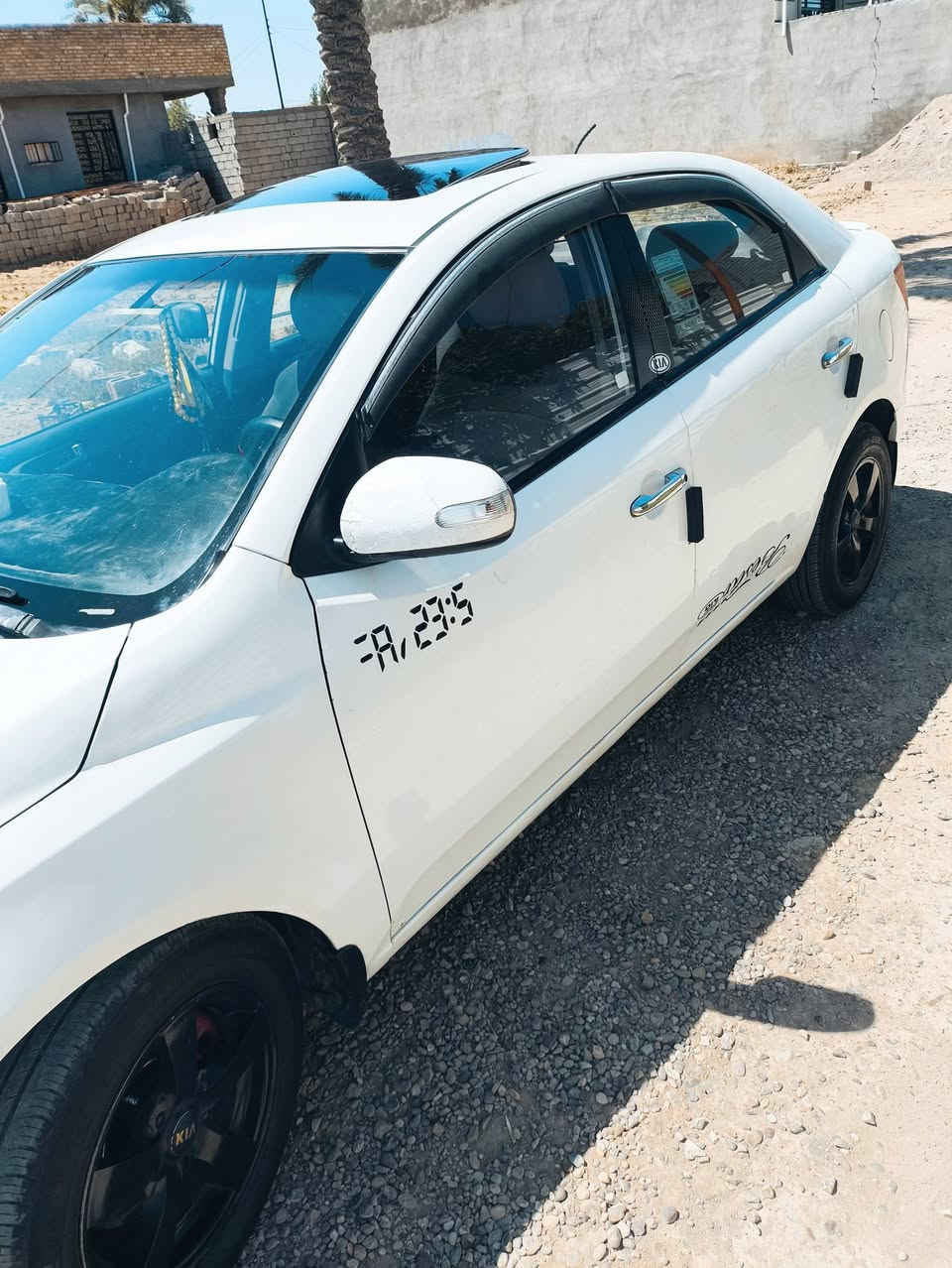 كيه سيراتو 10 sx
خليجي 
للبيع او مراوس 
رقم انبار انكليزي 
كير محرك جديد 
تخم تاير جديد
تخم ويل كب 
منضومة تبريد جديده قبل سبوع شادها
اشاير بالمري 
فتحة سقف 
تحكم ستيرن 
شاشة عرض
قطعتين صبغ فقط بدون داخل
السعر 88 مكانها بغداد التاجي 
‏‪***********‬‏
