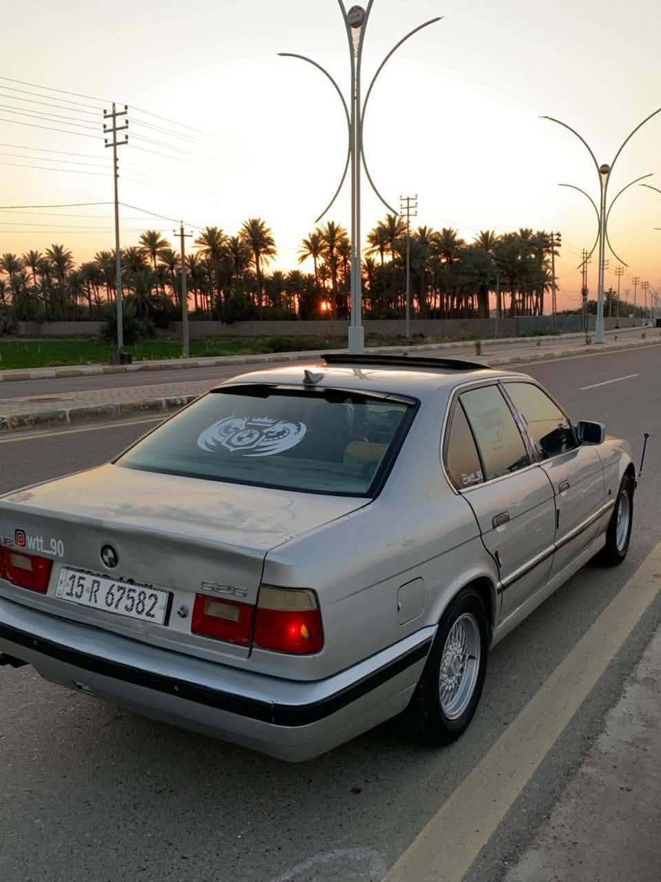 السلام عليكم  سياره بي ام 525 مسكر كير عادي.  تخم تاير محرك  كير.شرط موديل 1991 رقم انكليزي   سياره فتحه بل غماره   مصبوغه صبغ عام  هزه جديده  سنويه ل 2028   لبيع سعر 43 وبيه مجال  ***********   اتصل وتدلل  مكان عامريه فلوجه
