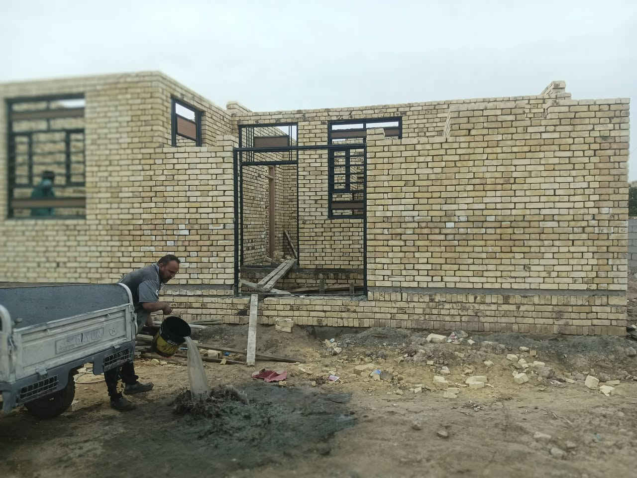 خلفه بناا متفرغ اشتغل علئ الدبل ومگطوعه هذا شغلي وهذا رقمي ***********
