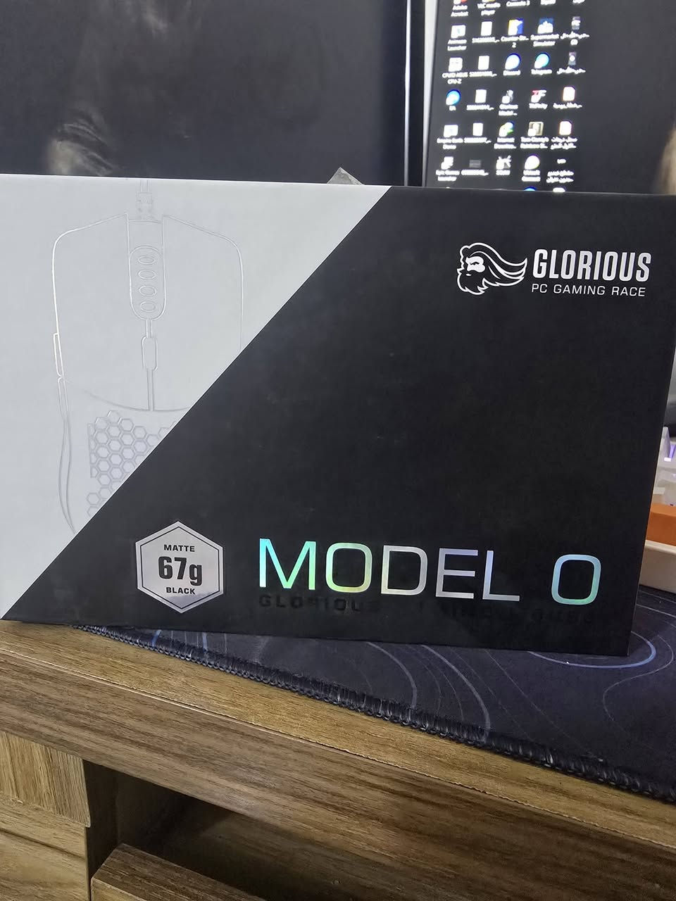 السلام عليكم 
PC للبيع بسبب الكهرباء والواهس كله طار اقره المواصفات والقطع
(المواصفات )
 Cpu. I5 14600 kf
M.b. b760 Asus plus ddr5
 M.2. 1gb we green gen4
Ram. 32gb ddr5 t.force rgb 6000hz
 Gpu. Rtx 5070 Asus prime 3 fan
Cooler. 360m gamdise chione lsd
 Case  . fsp vento 
Pw. Fsp 750w bronze
(بالنسبة للشاشه)
 Msi mag
2k
 27
180hz
( ملحقات )
ماوس: glorious model o
كيبورد ميكانيك 65%
سماعة هايبر اكس كلاود الفا  وايرلس يدوم شحنها 300 ساعه
سماعات خارجية ريد دراغون
جميع القطع كراتينها موجوده والحاسبة بعدها بضمانها
السعر النهائي 2.500.000
وشكرا لتعاونكم


**إذا كنت صاحب هذا الإعلان وتريد حذفه لأي سبب، رجاءا أرسل رسالة إلى الدعم الفني**