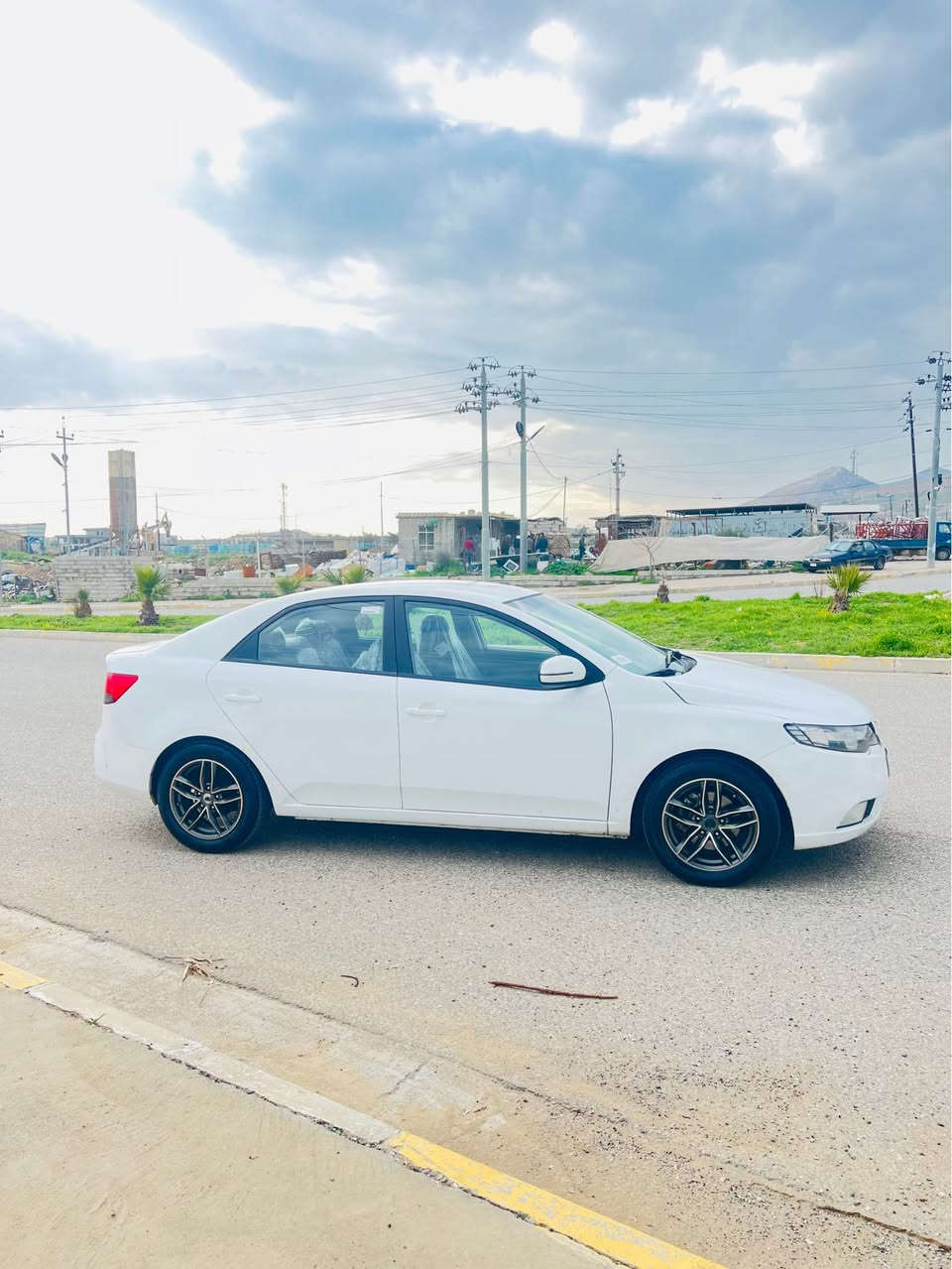 کیا سیراتو مۆ دیل 2012 فولە بەس سلایت و بەسمە نیە  سە نەوی ژینگەو ریگاو بانی نویە تا 2031بە ناو خومانە وەکالە پەنجە مور بەشەرت گیرو مە کینەی نە کراوەتەوە  مەکینەی تنها قەپاخی سەرەوەی کراوەتەوە سەیارەکە یەک پەلە بۆیاخی هەیە ساردو بۆیاخی تری نیە  جوار تایەو ویلی نویە توندوو تولی بە شەرت  تکایە نامە مەنیرە  ژمارەی خاوەنی دانراوە
***********
*********** كويسينجاك, أربيل
