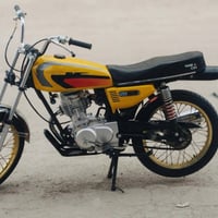 دراجة نارية • اوراق كاملة • ام الشويج