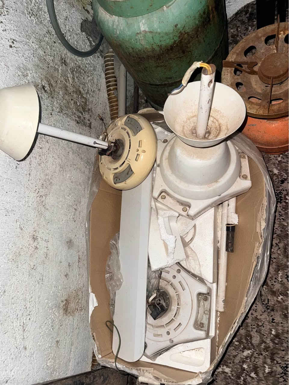 پانكه ي سه قف دانه ي ١٥ به شه رت أربيل, العراق


**إذا كنت صاحب هذا الإعلان وتريد حذفه لأي سبب، رجاءا أرسل رسالة إلى الدعم الفني**