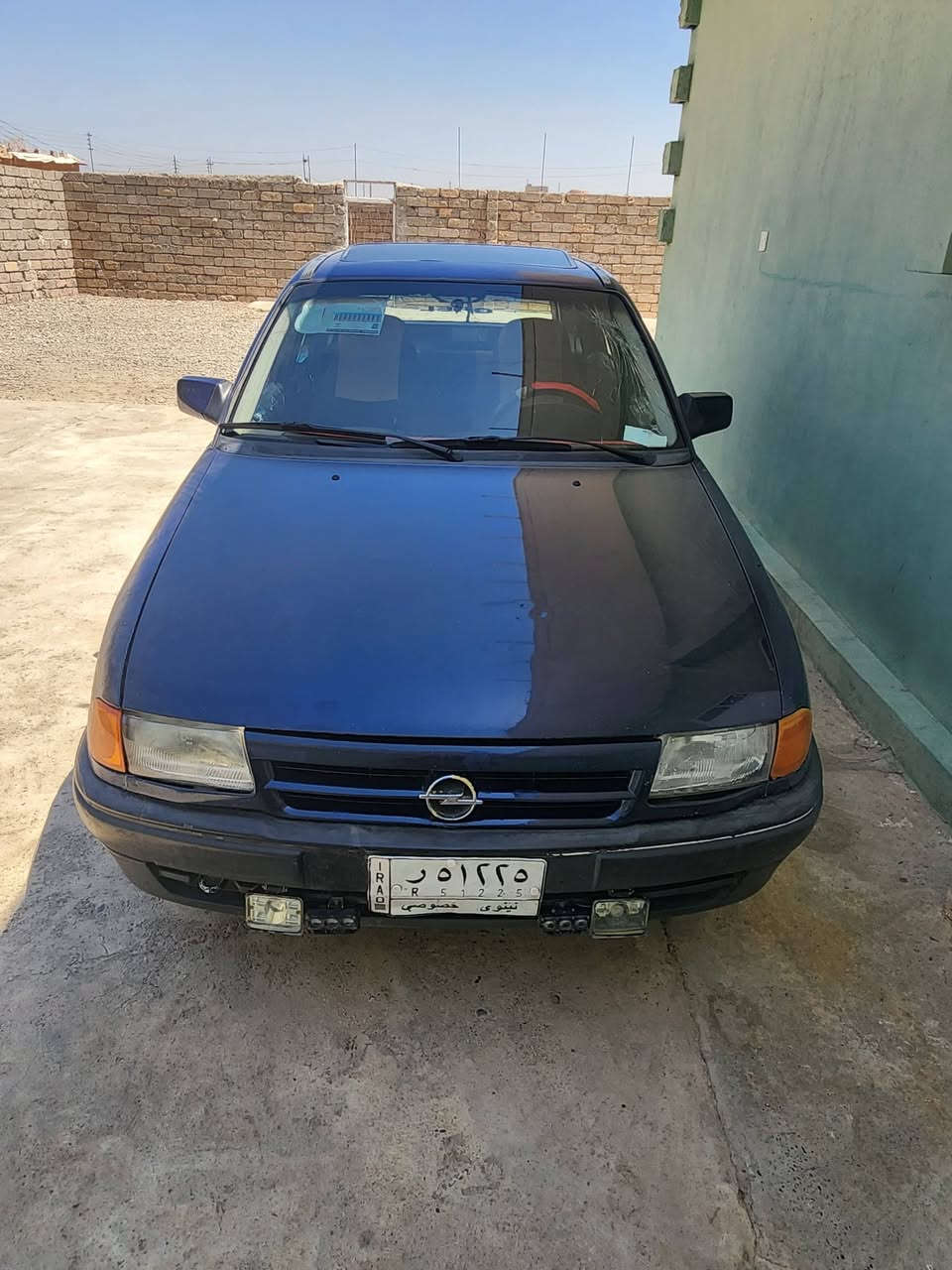 لاستره نضيفه وحلوه حجم 16موديل 92مال قاصرين سياره حلو مال بيت السعر 31وبيها مجال باقي المعلومات اتصال ***********بي واتساب
