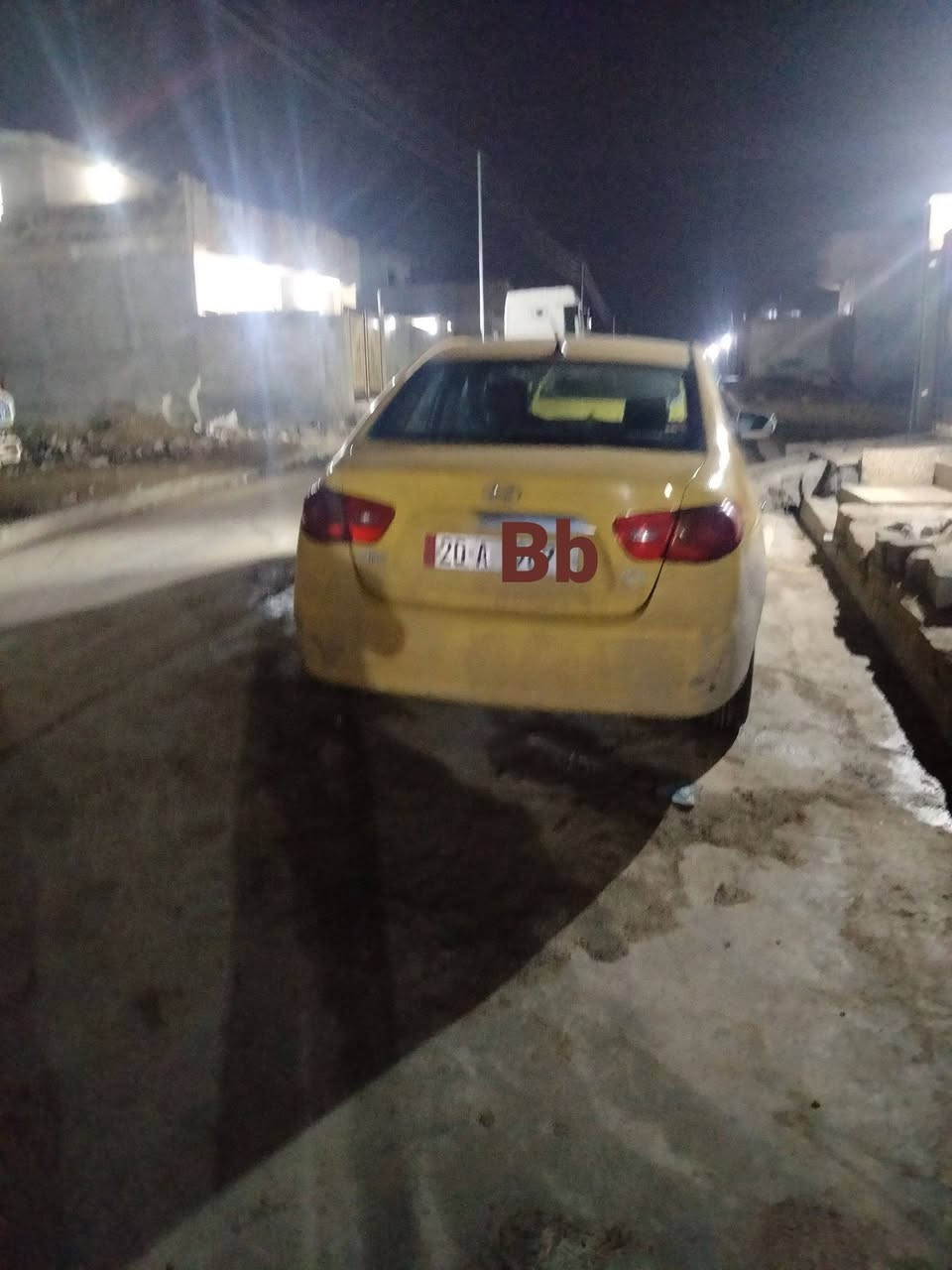 الانتره للبيع بلا ضرر بس جاملق امامي وتلقيطات معجون مال تكسي كير شرط محرك بي بخار قليل موديل 2009  محرك 16 كوري رقم ديالى كاربون بيها من هذا الجديد *********** رقم الهاتف السعر 95 بيها مجال
